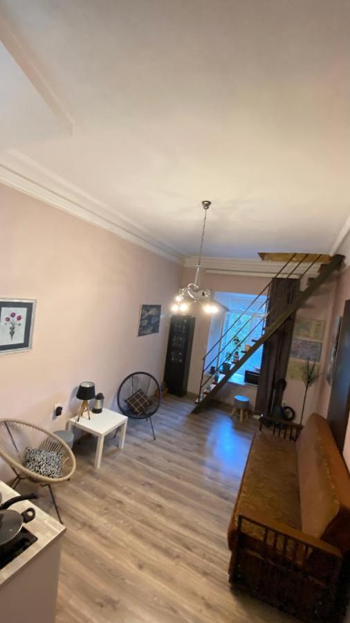 Art Apartment In Kala Tbilisi Historic District ภายนอก รูปภาพ